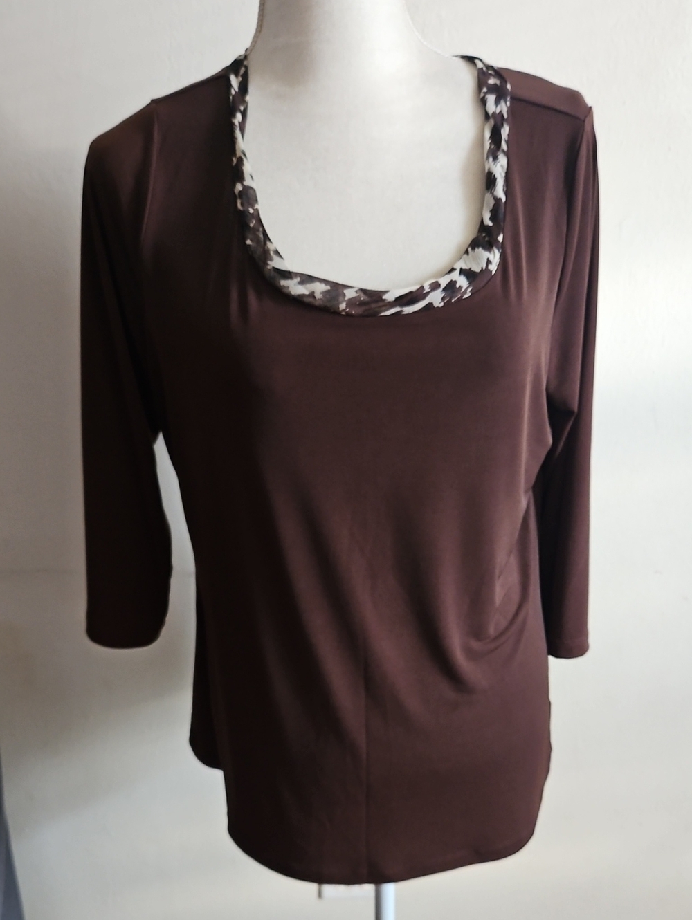 Susan Graver Women's Size M Brown Blouse Top Read*** Flawed**